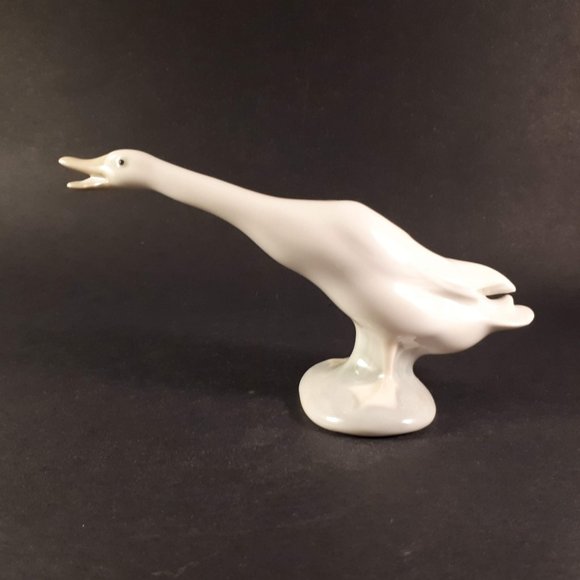 Lladro Honking Long neck Goose #4551 Porcelain figurine - Picture 3 of 6